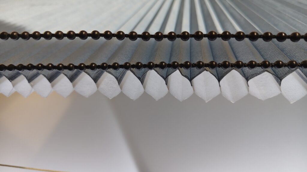 Hexagons shaped cell honeycomb blind